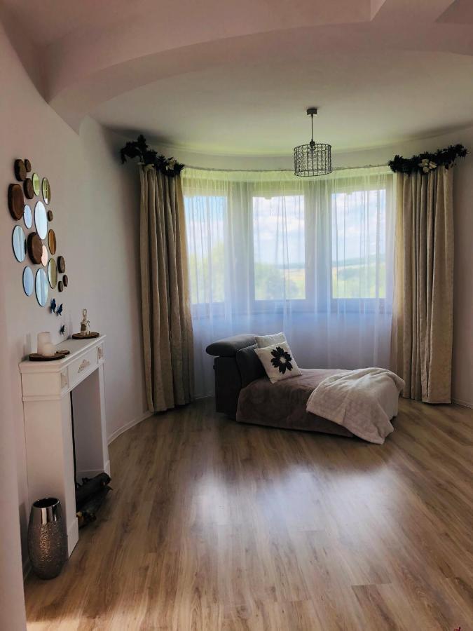 Nibylandia Motylkowa Villa Nowa Wies Grodziska Exteriör bild